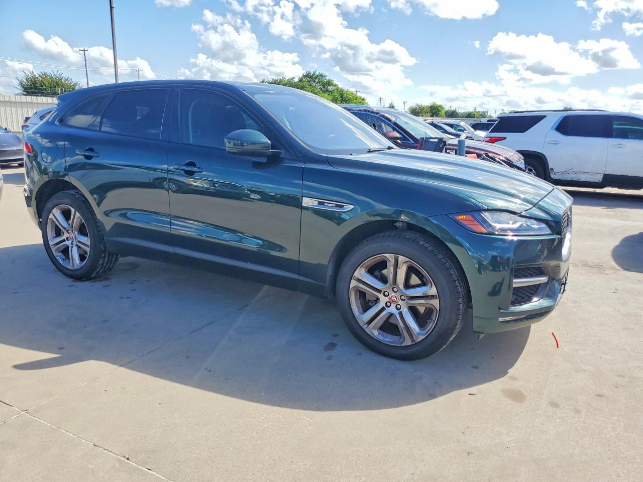 Jaguar F-PACE R - Sport