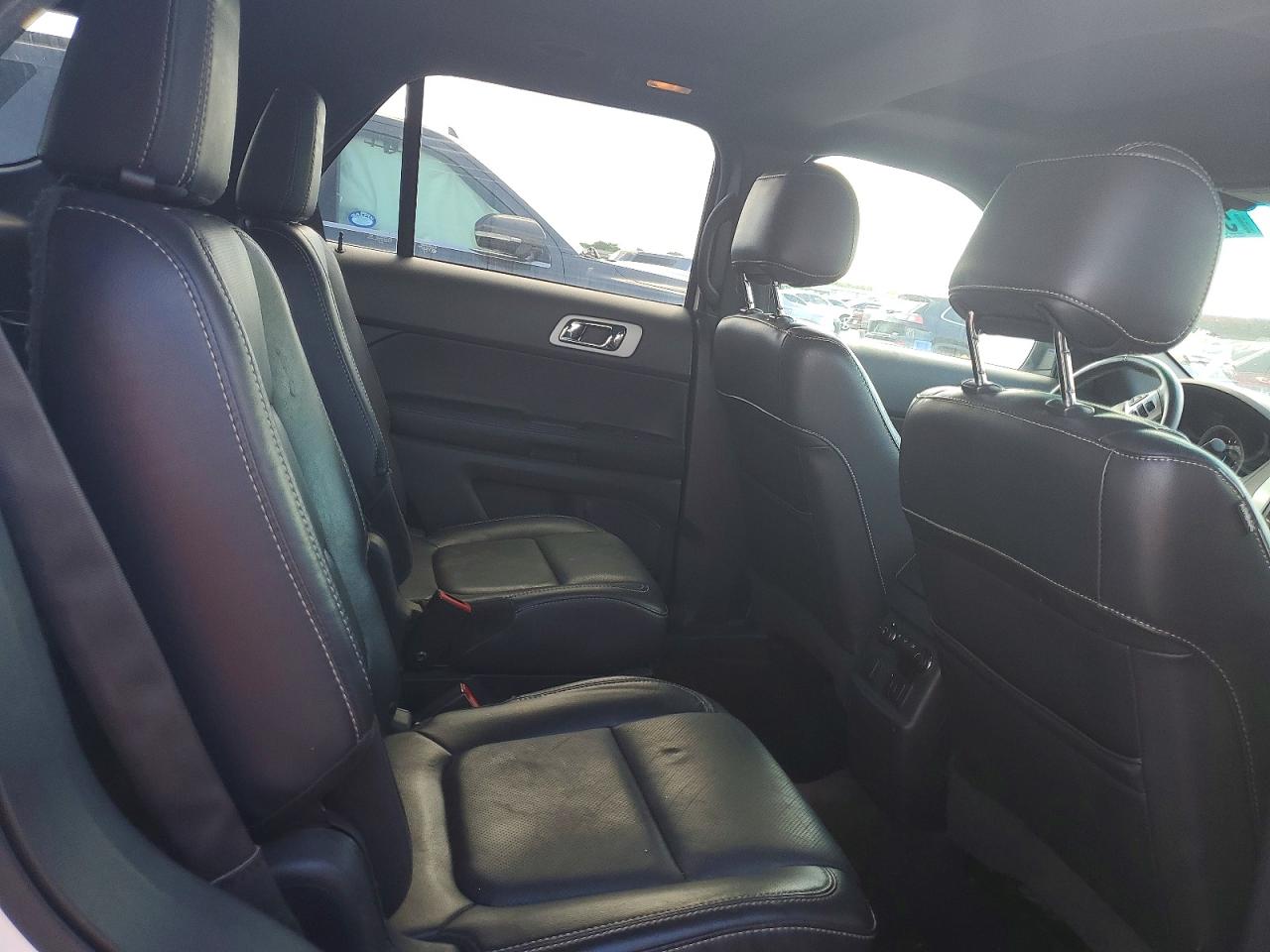 Ford Explorer Sport