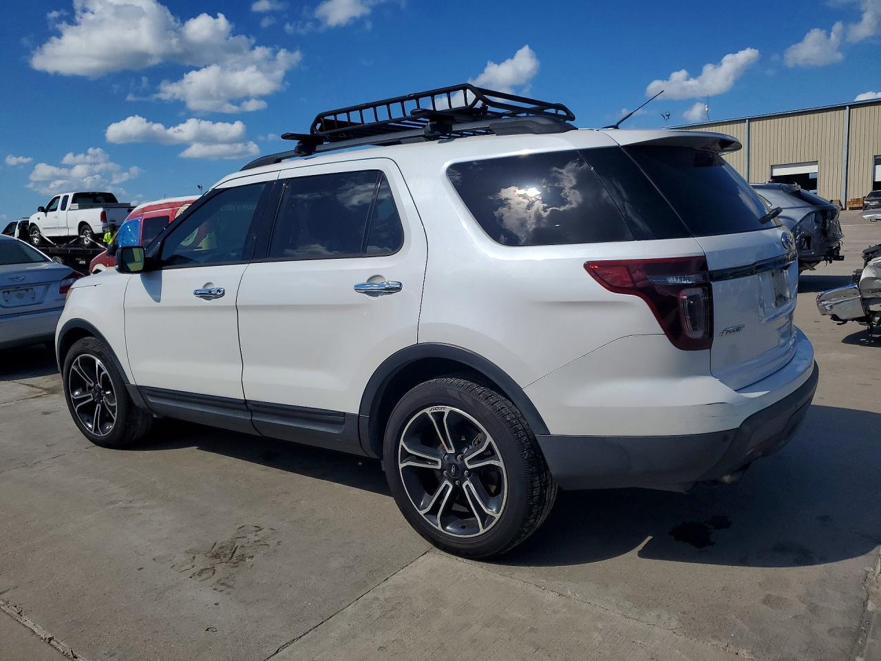 Ford Explorer Sport