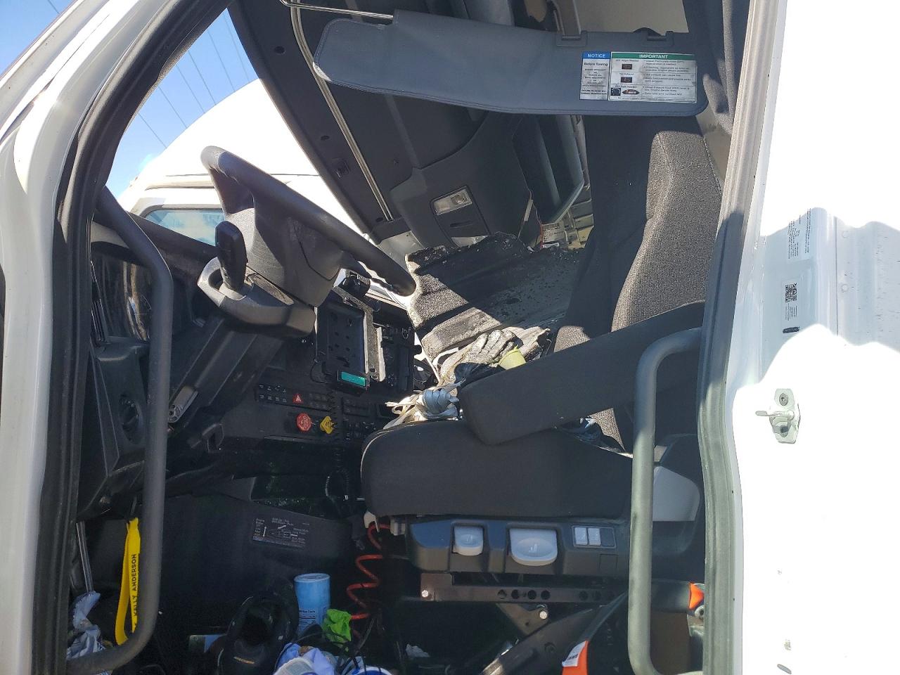 Freightliner Cascadia 126