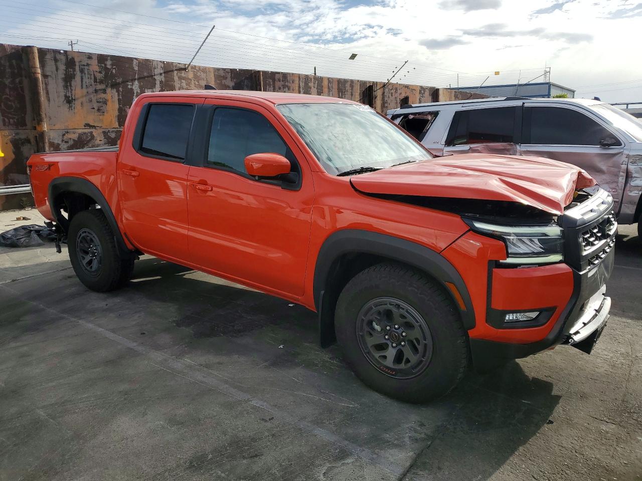 Nissan Frontier S