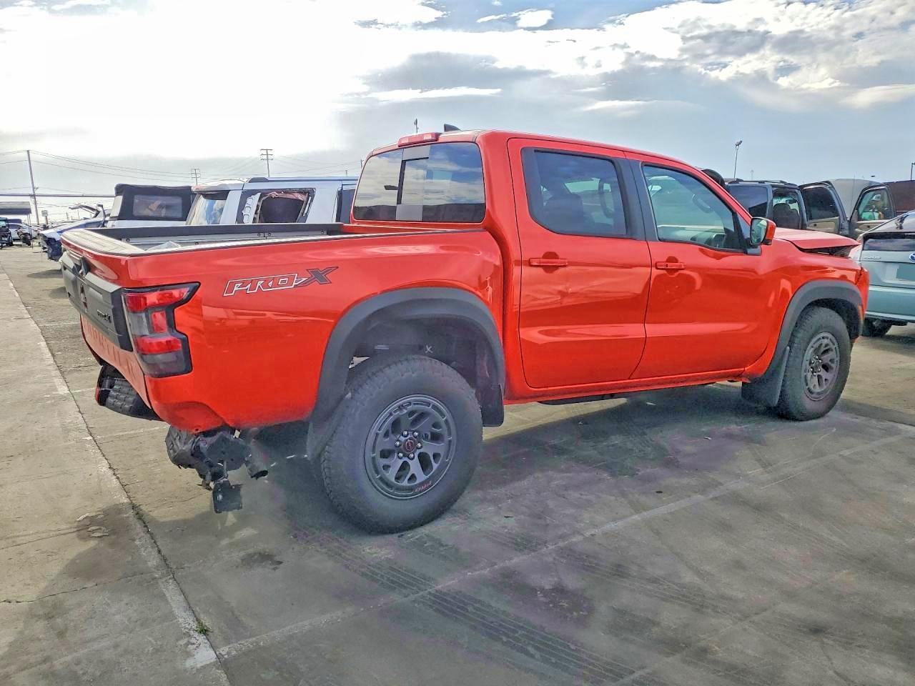 Nissan Frontier S