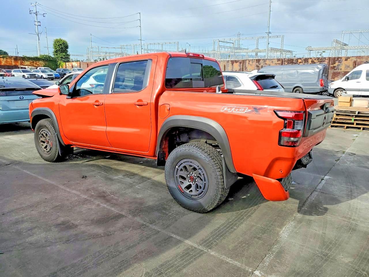 Nissan Frontier S