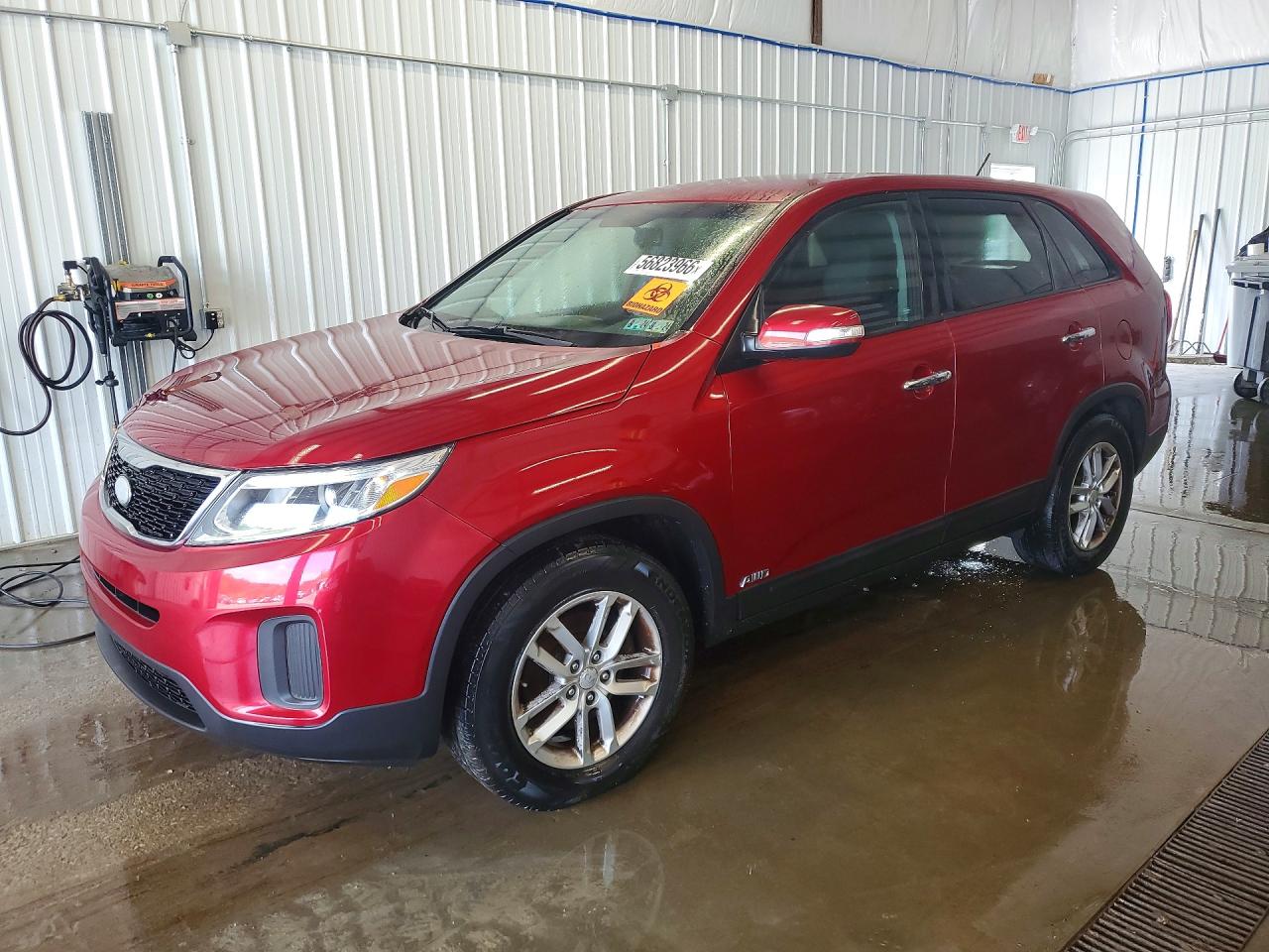Salvage Kia Sorento Image