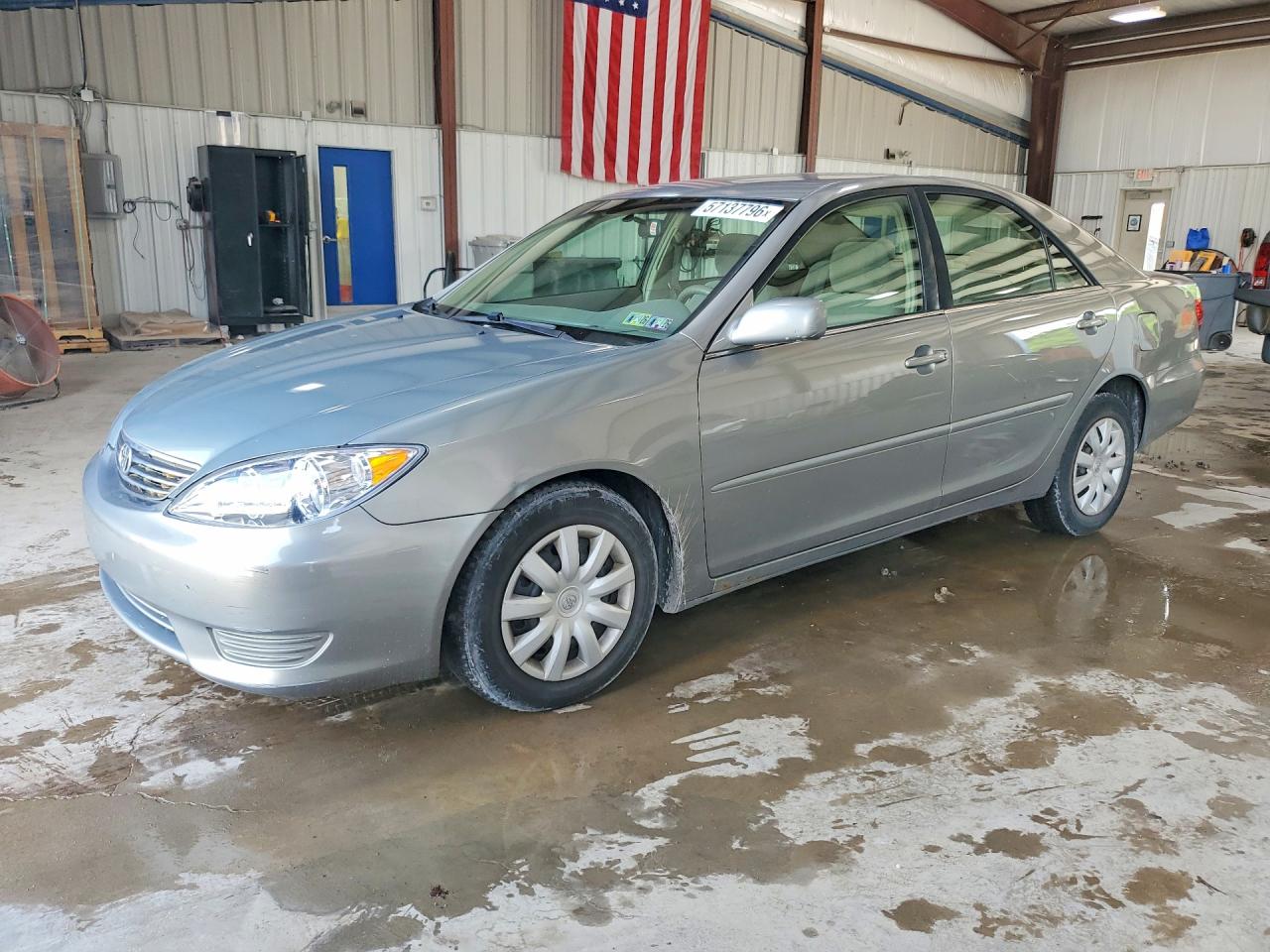 Salvage Toyota Camry Image