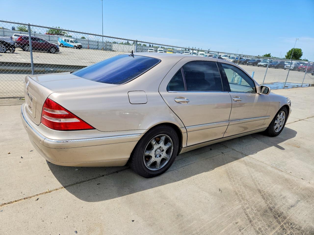 Mercedes-Benz S-Class 500