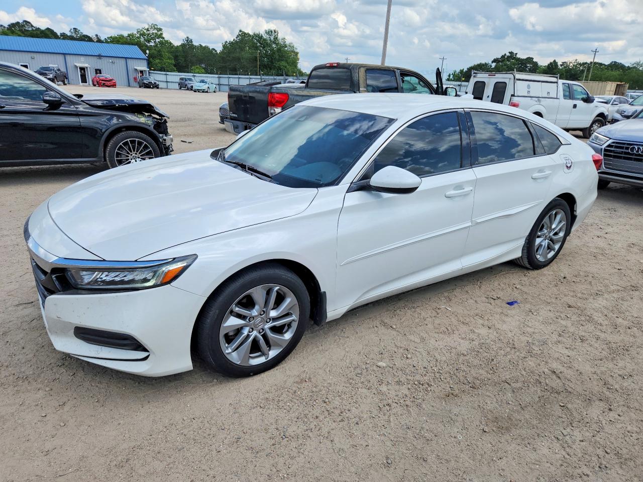 Salvage Honda Accord Image