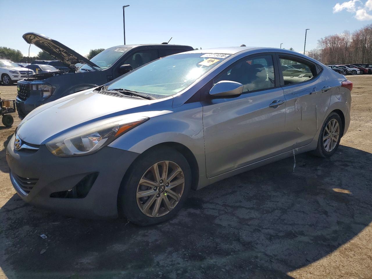 Salvage Hyundai ELANTRA Image