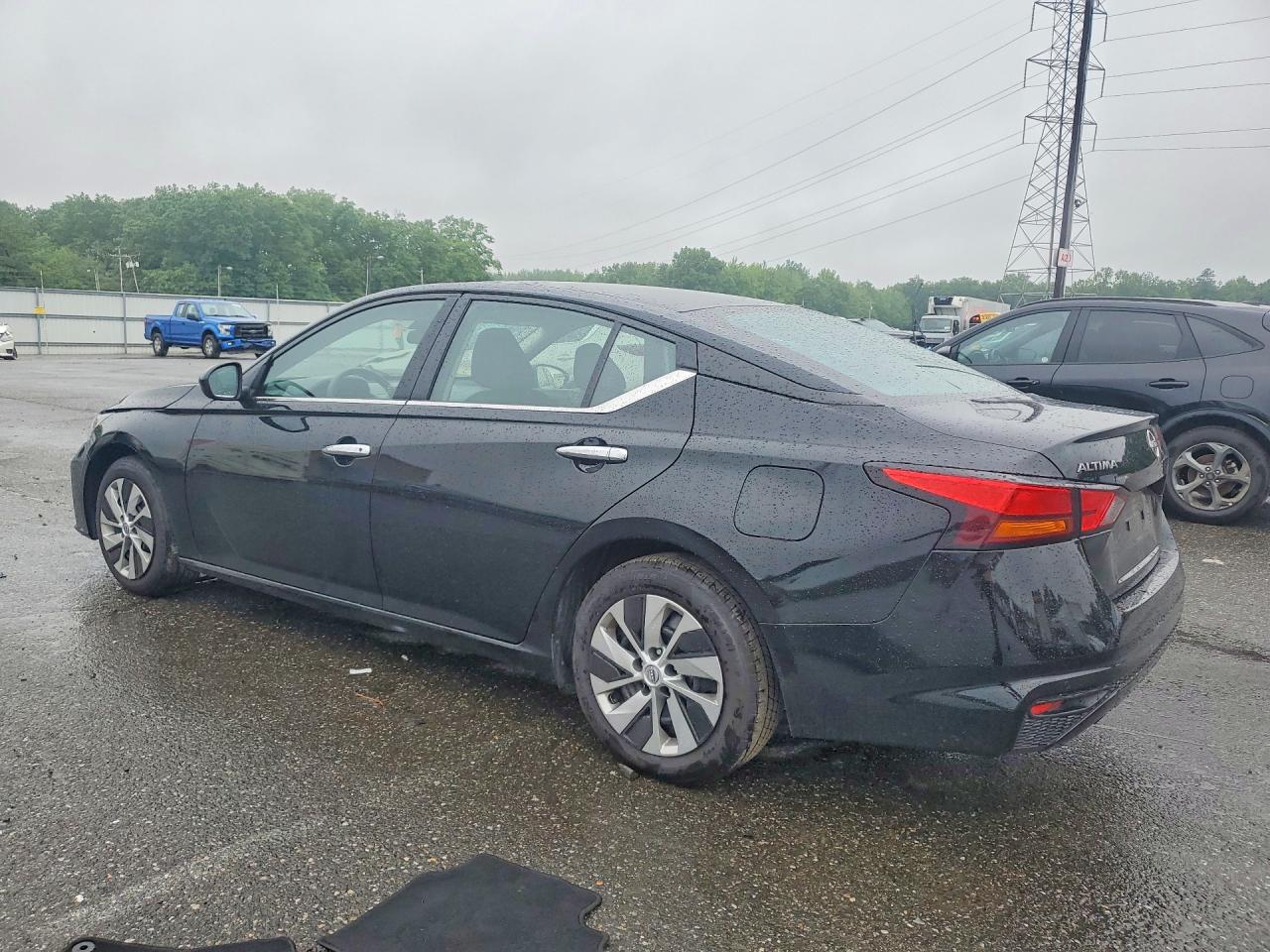 Nissan Altima S