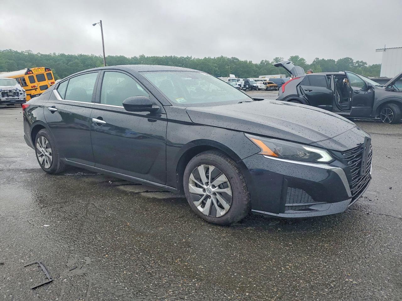 Nissan Altima S