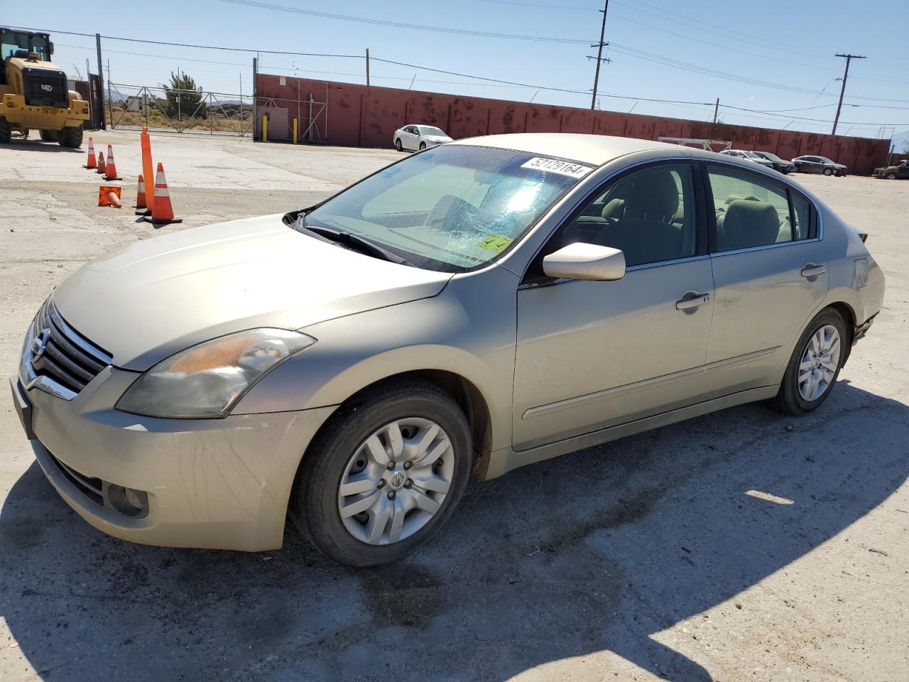 Salvage Nissan Altima Image
