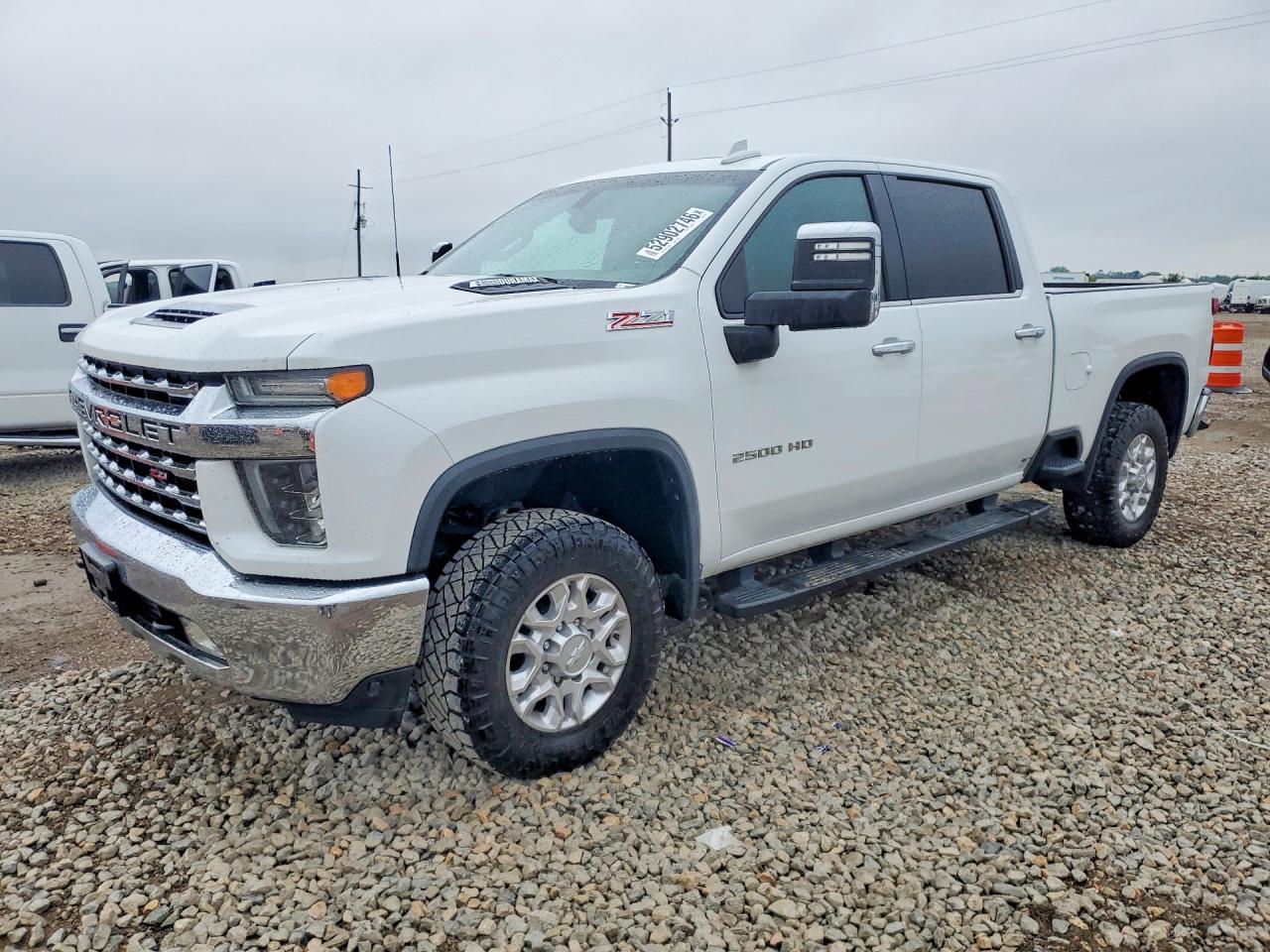 Salvage Chevrolet Silverado Image