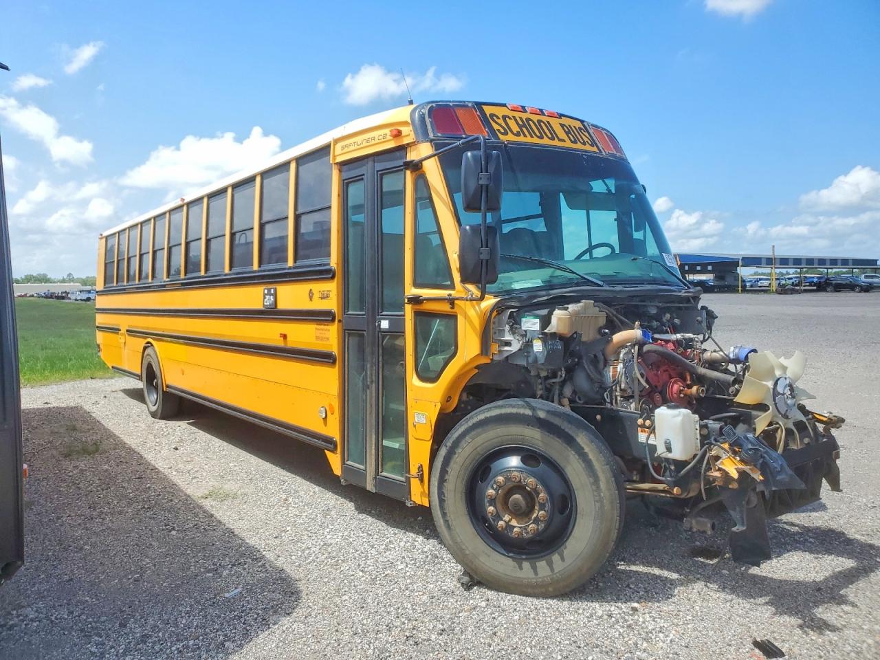 Salvage Freigliner B2 Image