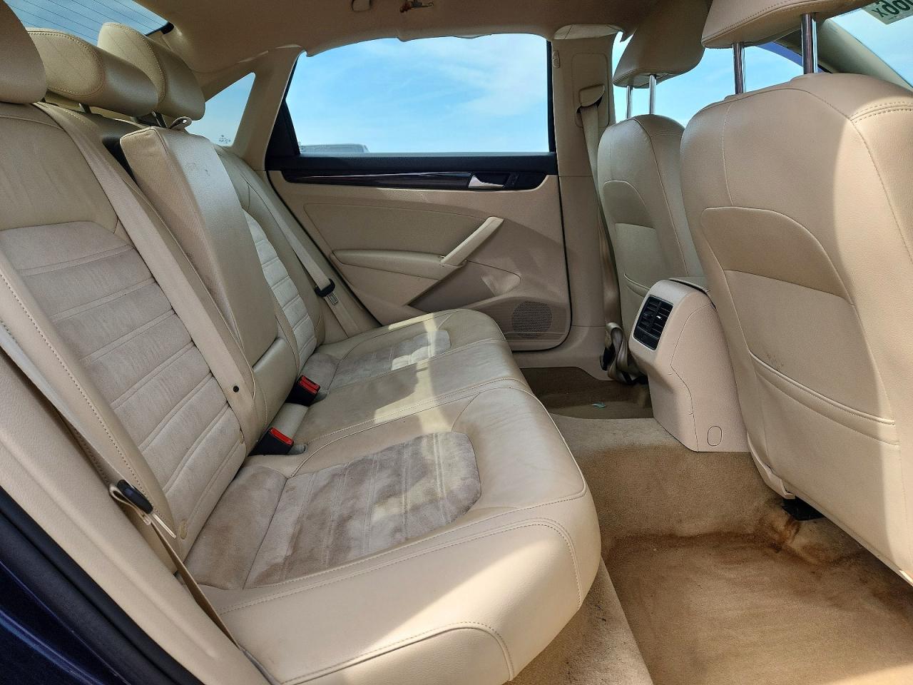 Volkswagen Passat Sel