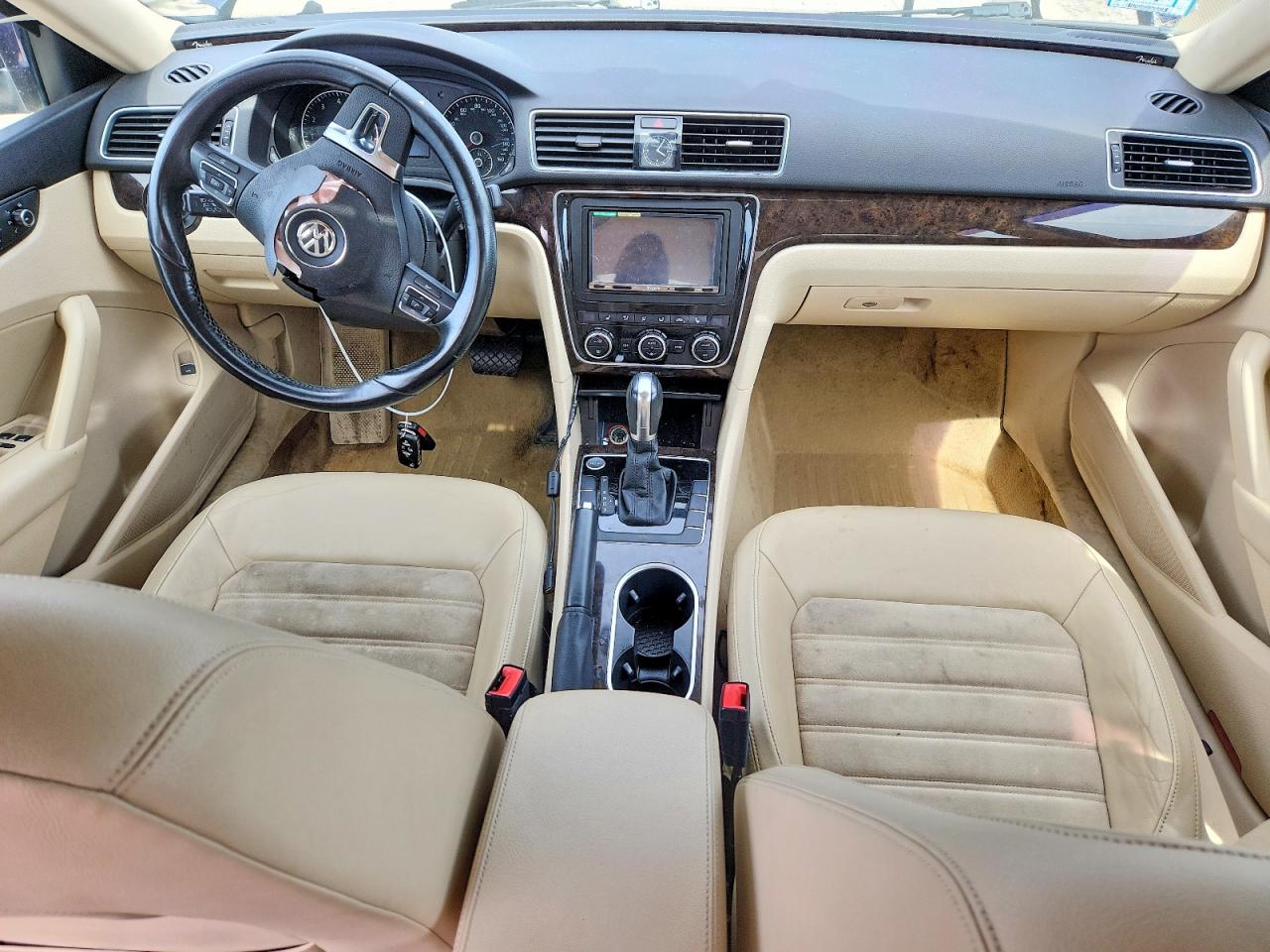 Volkswagen Passat Sel