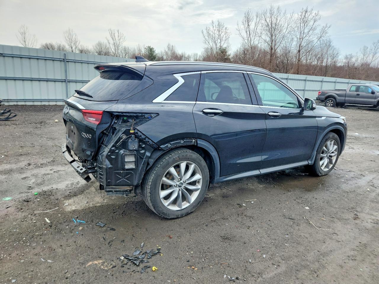 INFINITI Qx Essential