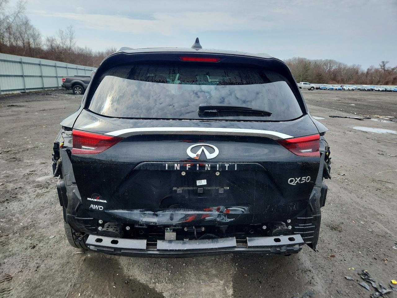 INFINITI Qx Essential