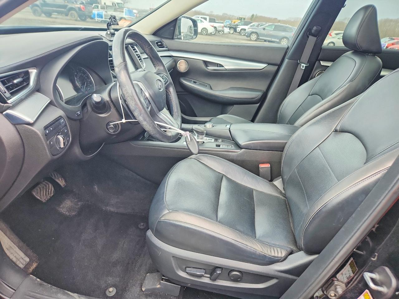 INFINITI Qx Essential