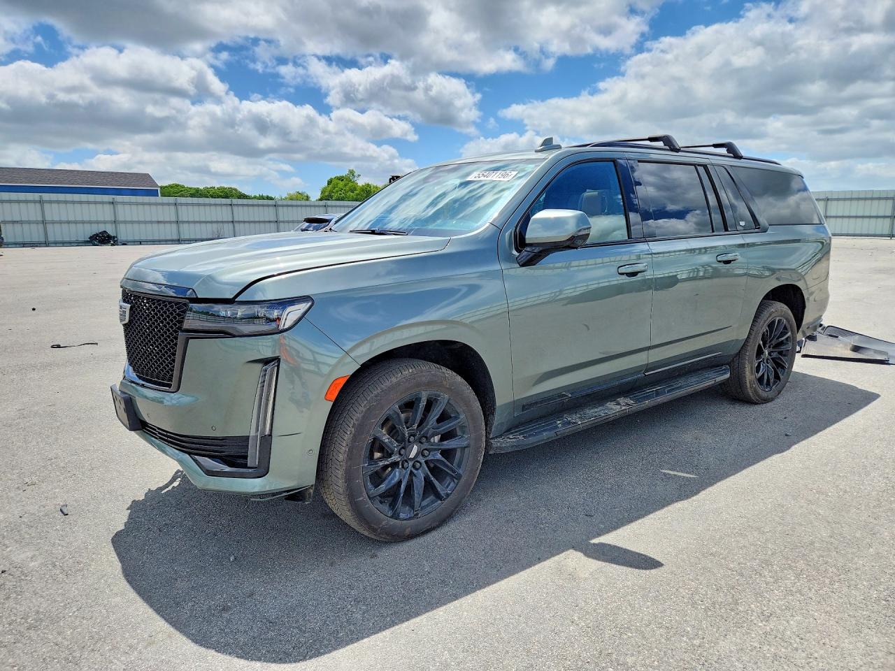 Salvage Cadillac Escalade Image