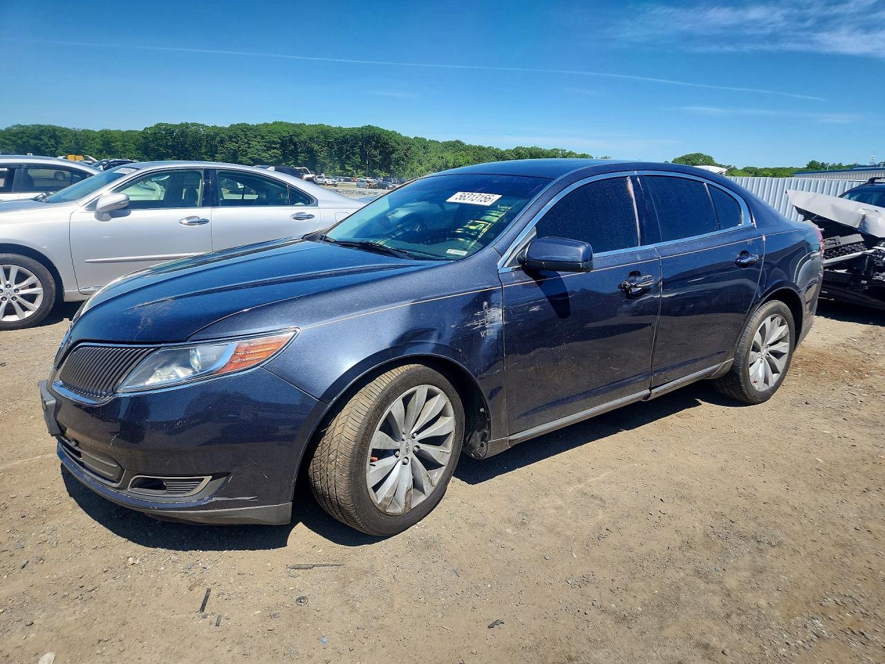 Salvage Lincoln MKS Image