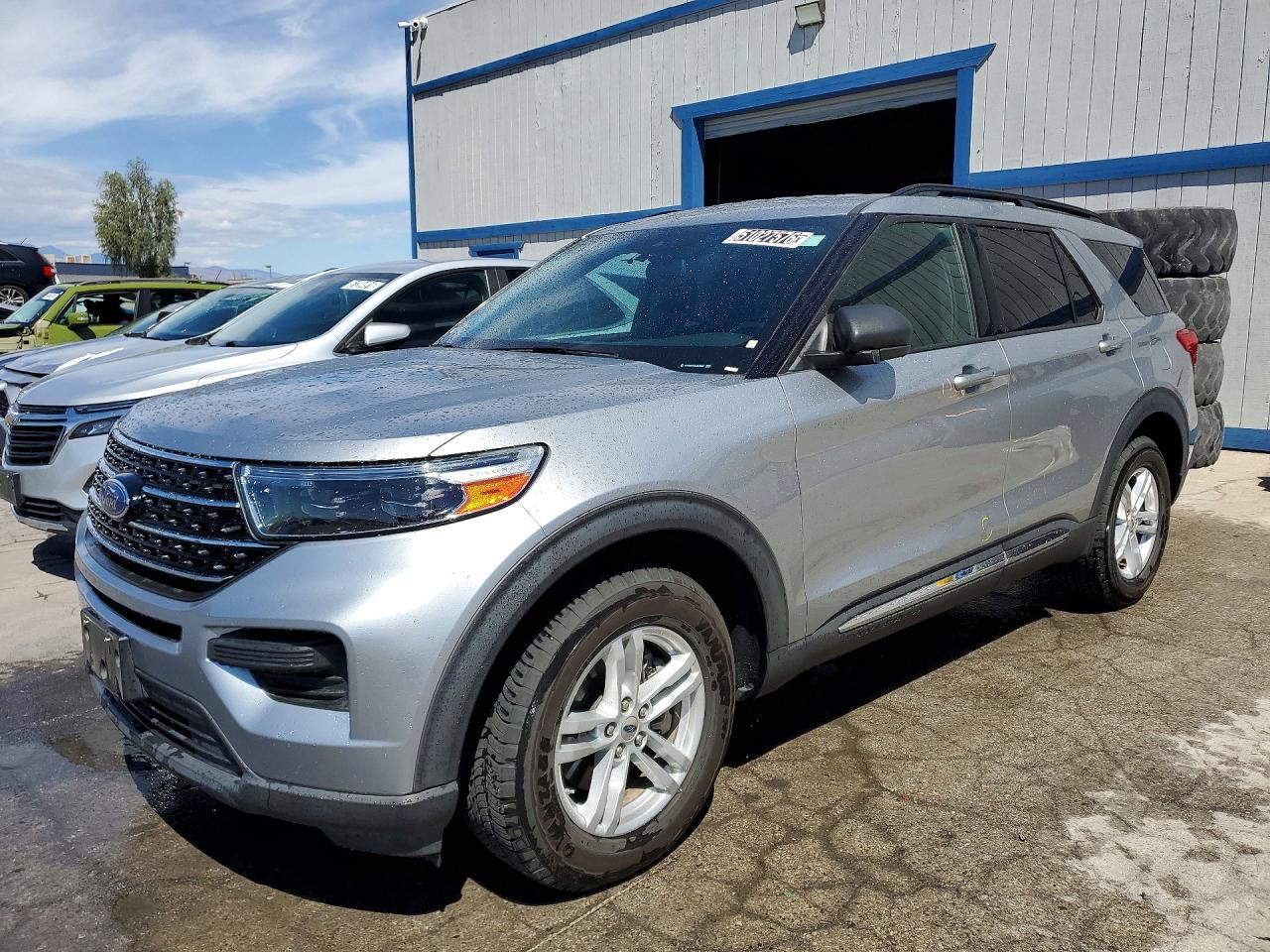 Salvage Ford Explorer Image