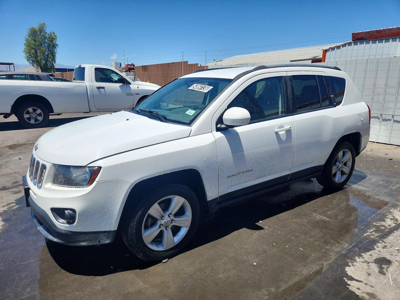 Salvage Jeep Compass Image