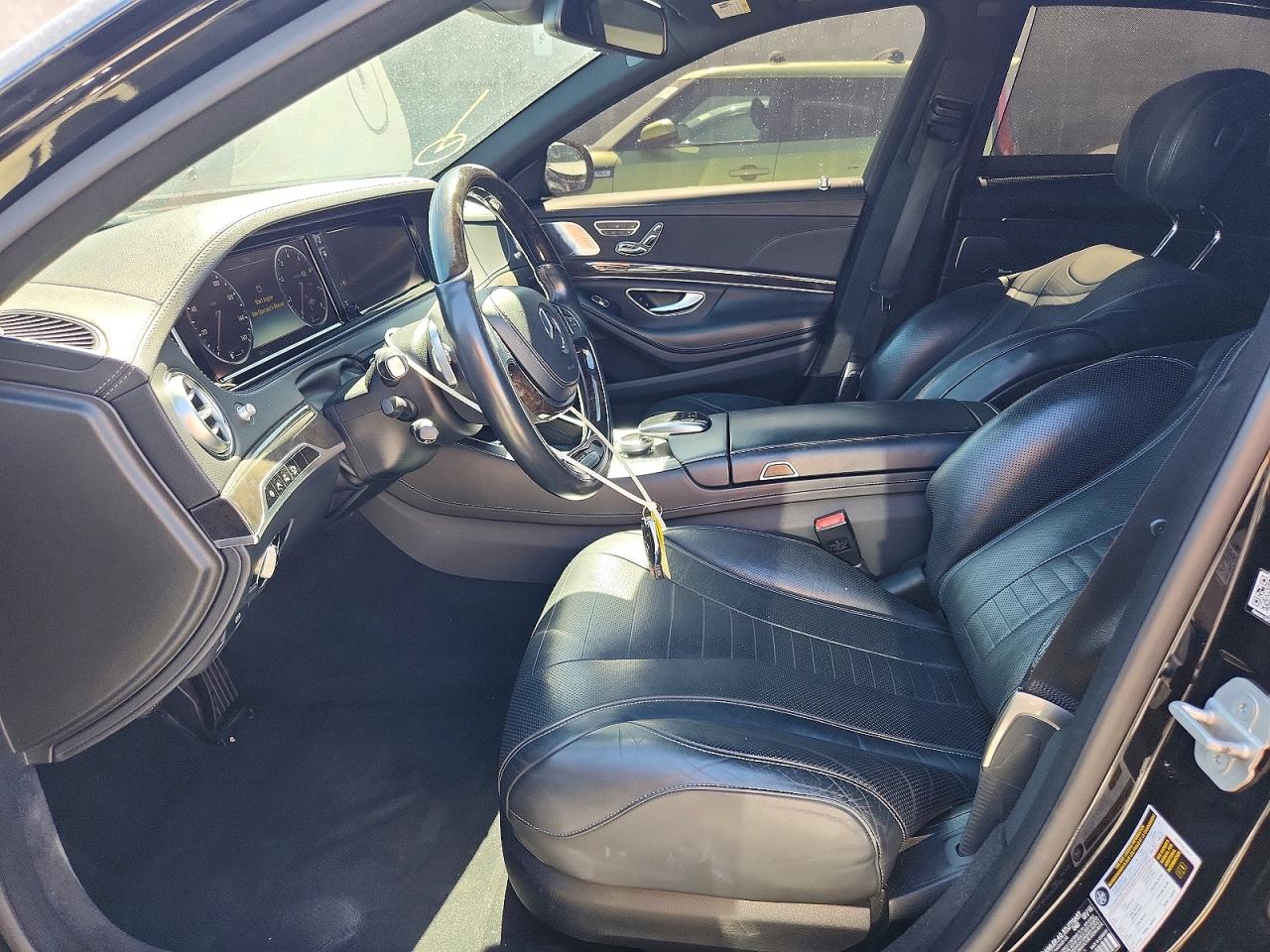 Mercedes-Benz S-Class 550
