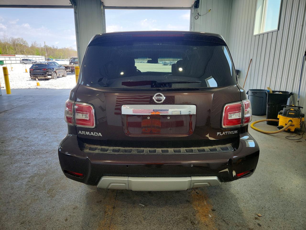 Nissan Armada Platinum