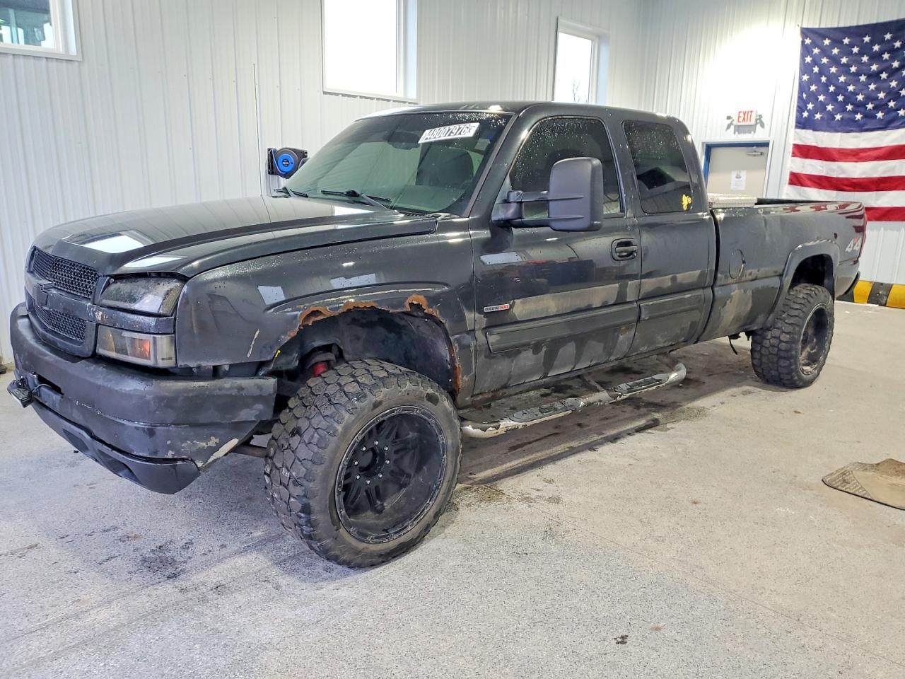 Salvage Chevrolet Silverado Image