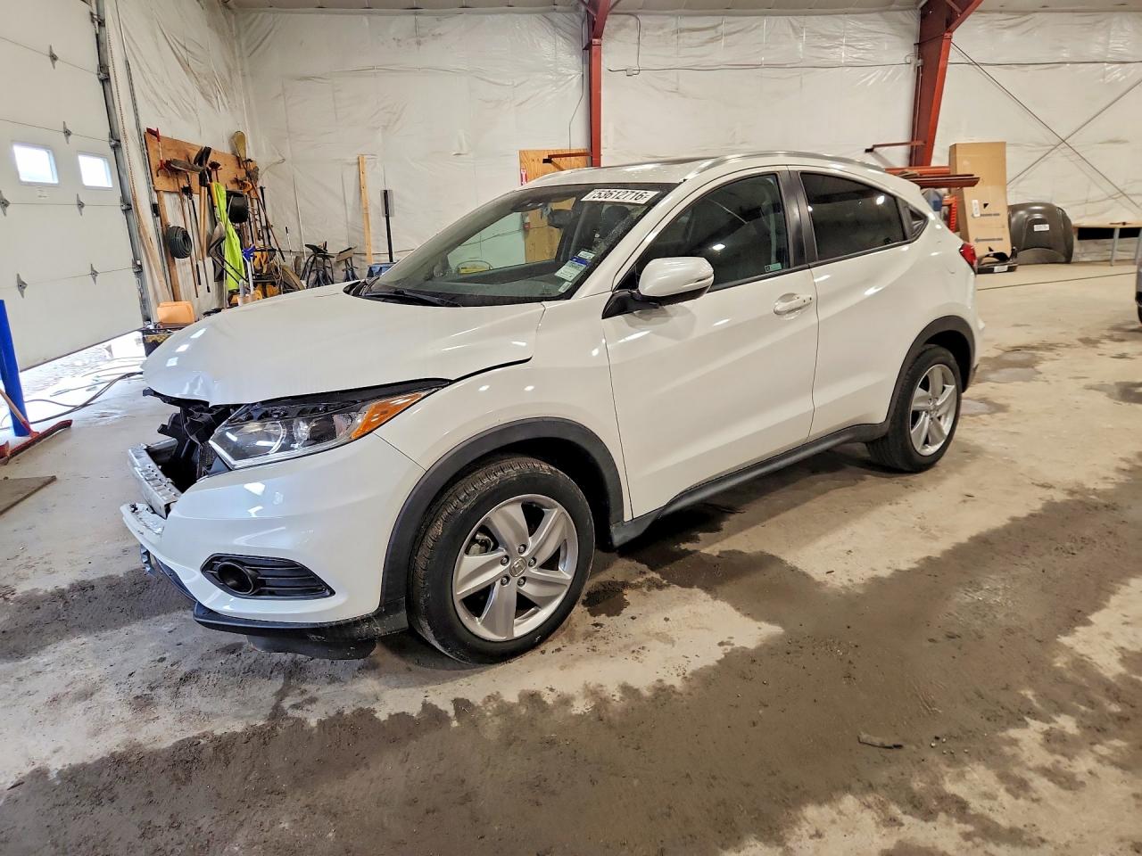 Salvage Honda HR-V Image