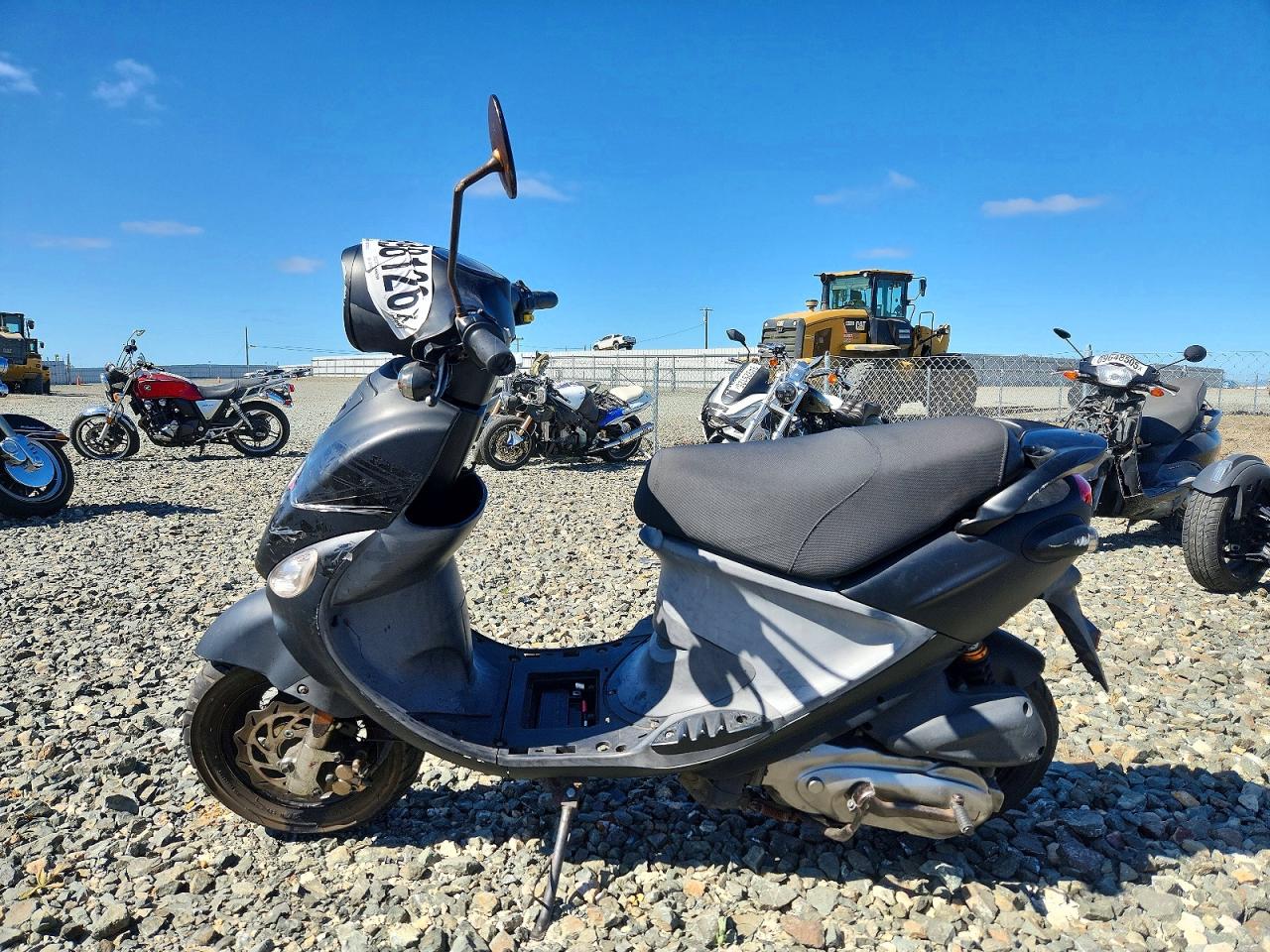 Genuine Scooter Co. Scooter 125