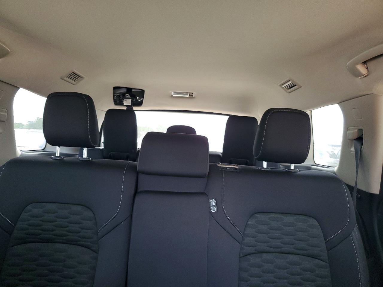 Nissan Pathfinder S