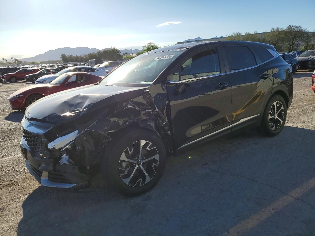 Salvage Kia Sportage Image