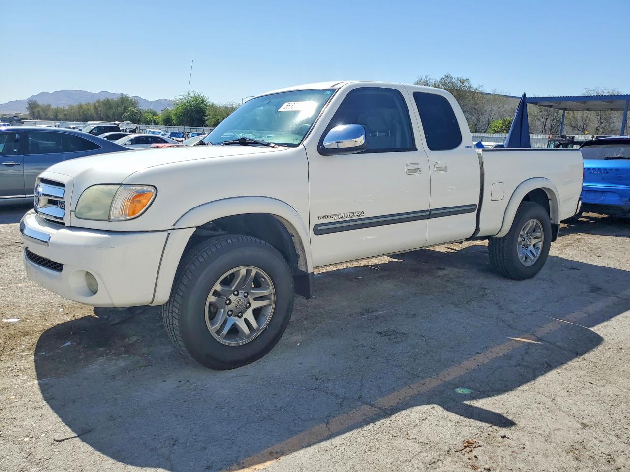 Salvage Toyota Tundra Image