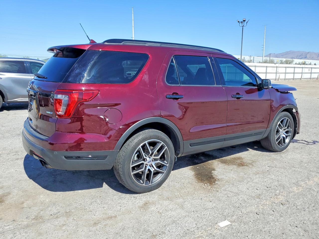 Ford Explorer Sport