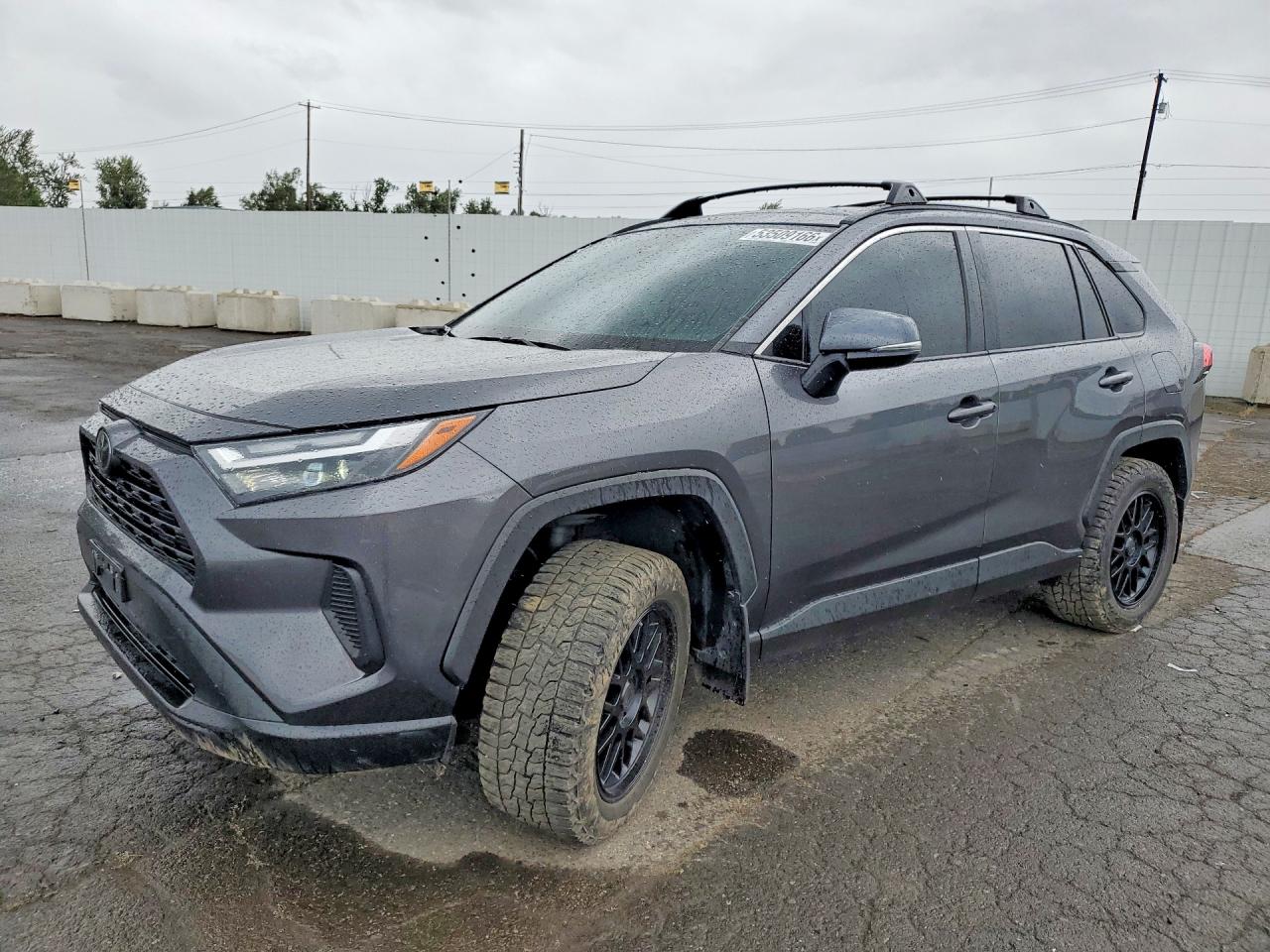 Salvage Toyota RAV4 Image