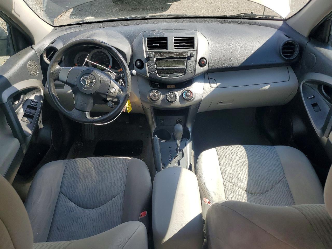 Toyota RAV4 Base