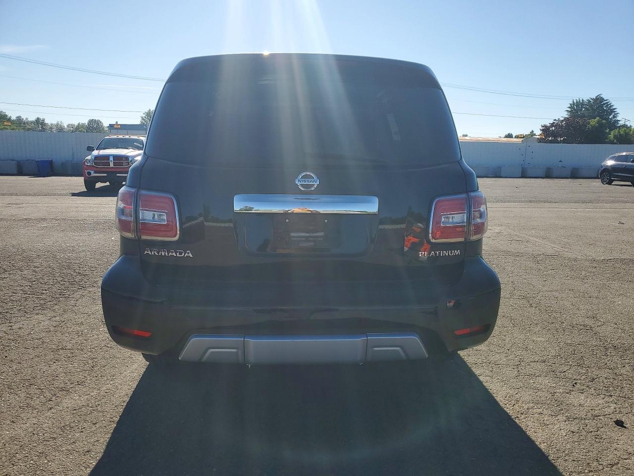 Nissan Armada Platinum