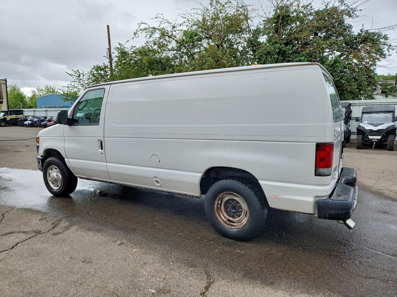 Ford Econoline E250 Van