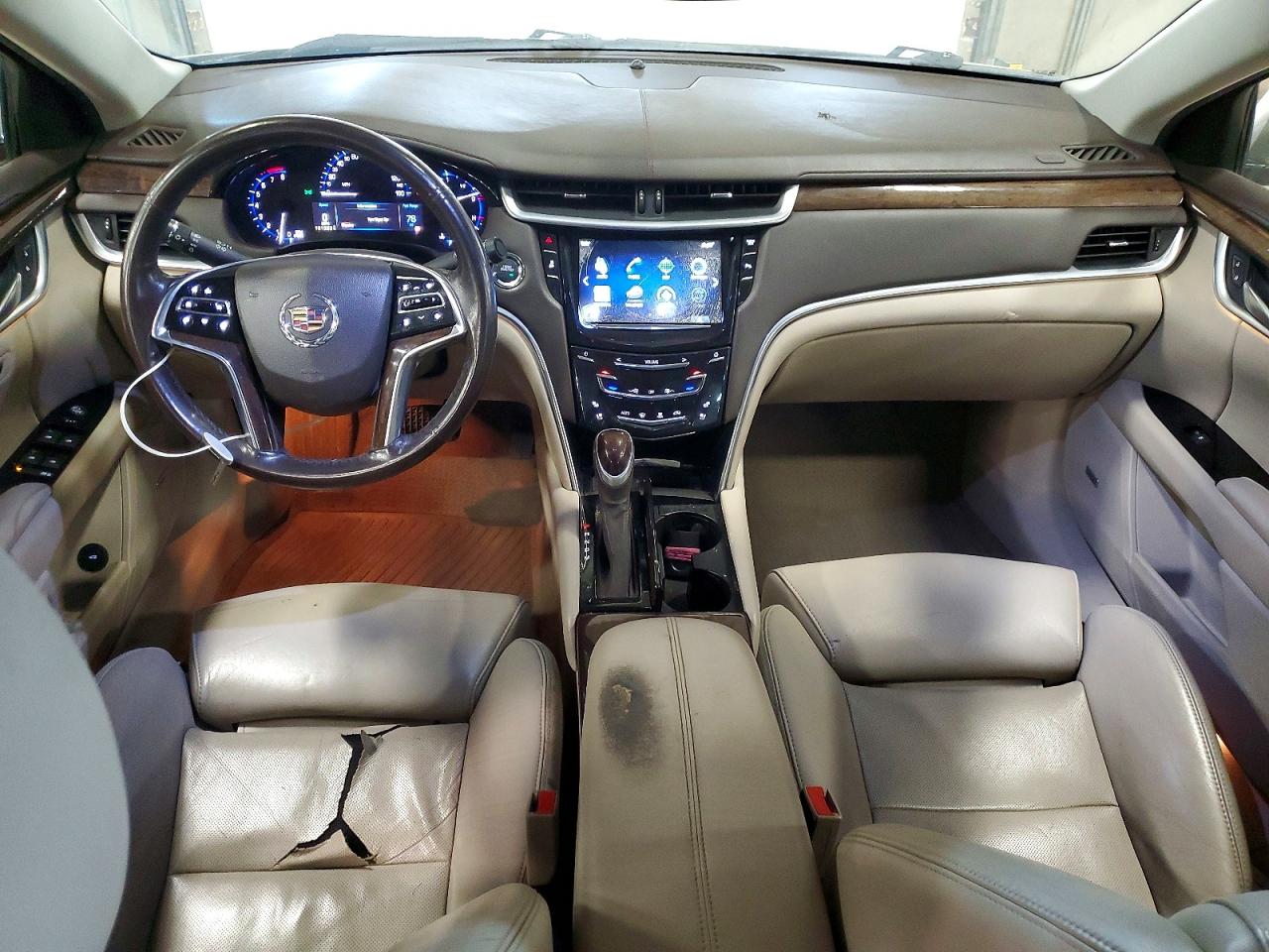 Cadillac XTS Luxury Collection