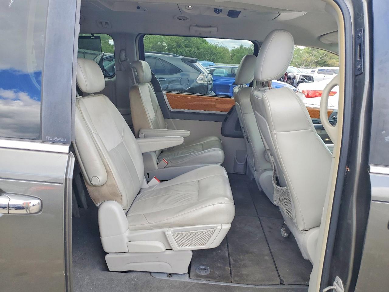 Chrysler Minivan