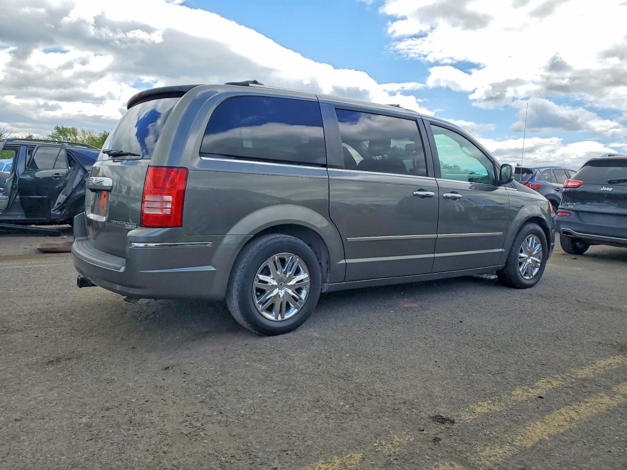 Chrysler Minivan