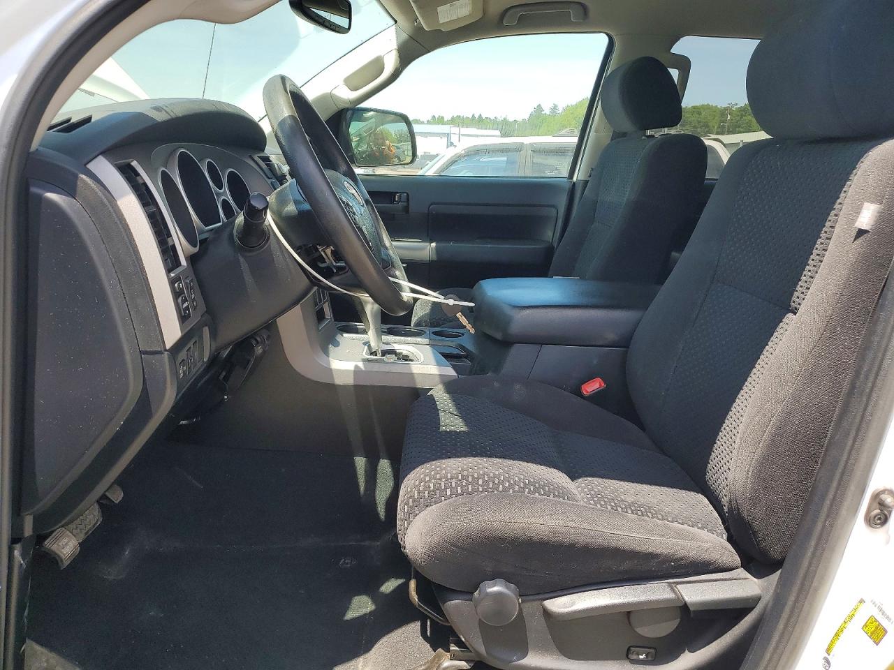 Toyota Tundra Crewmax Sr5
