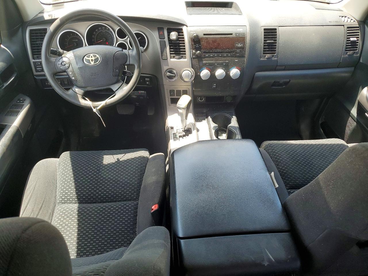 Toyota Tundra Crewmax Sr5
