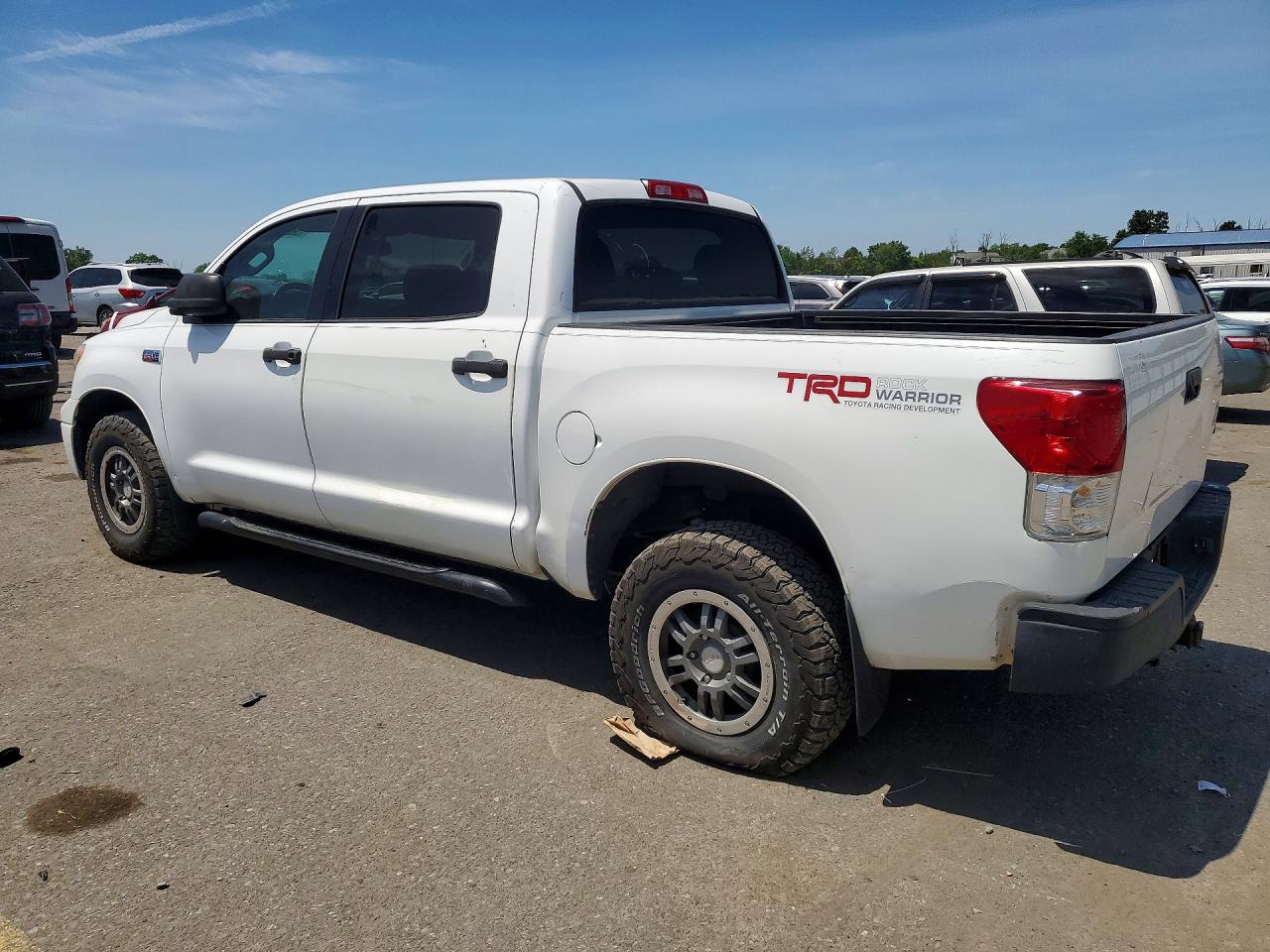 Toyota Tundra Crewmax Sr5