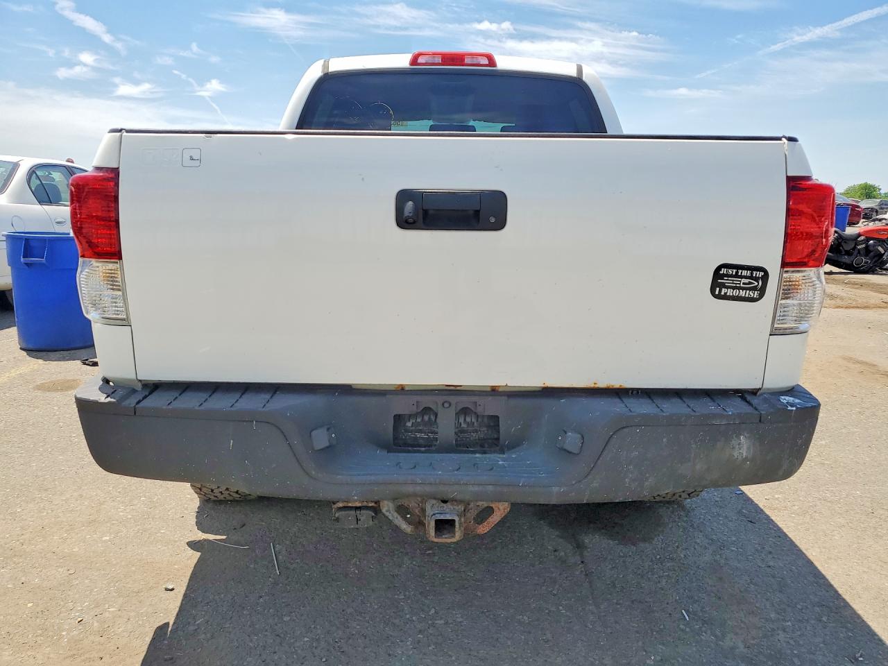 Toyota Tundra Crewmax Sr5