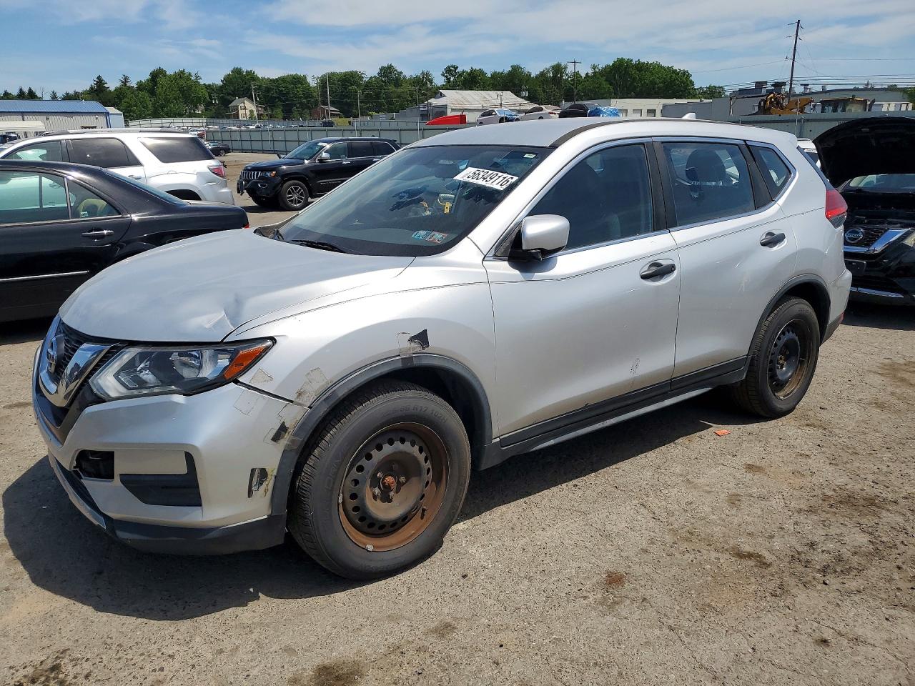 Salvage Nissan Rogue Image