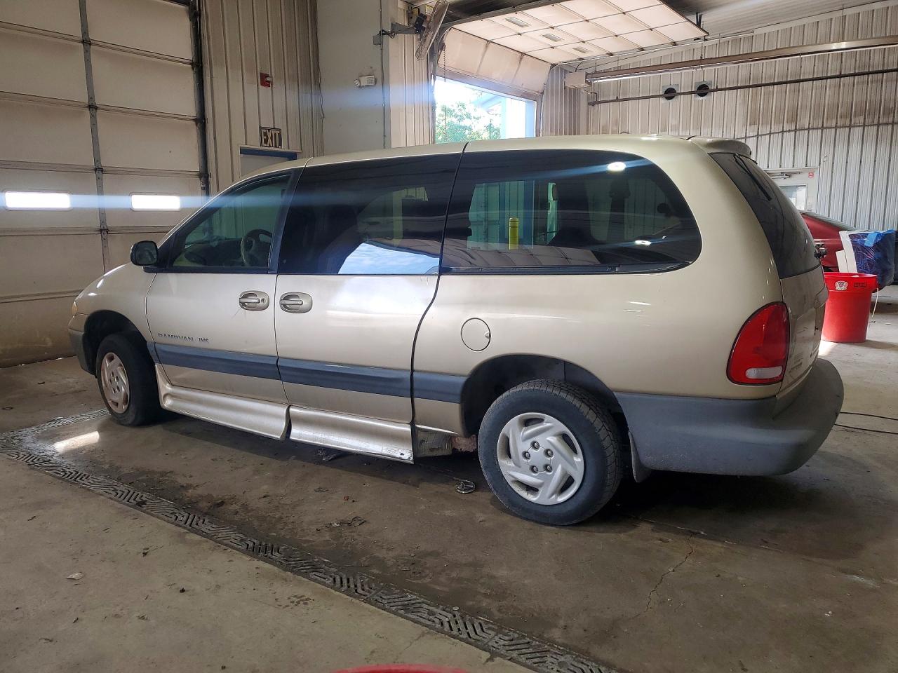 Dodge Caravan Se