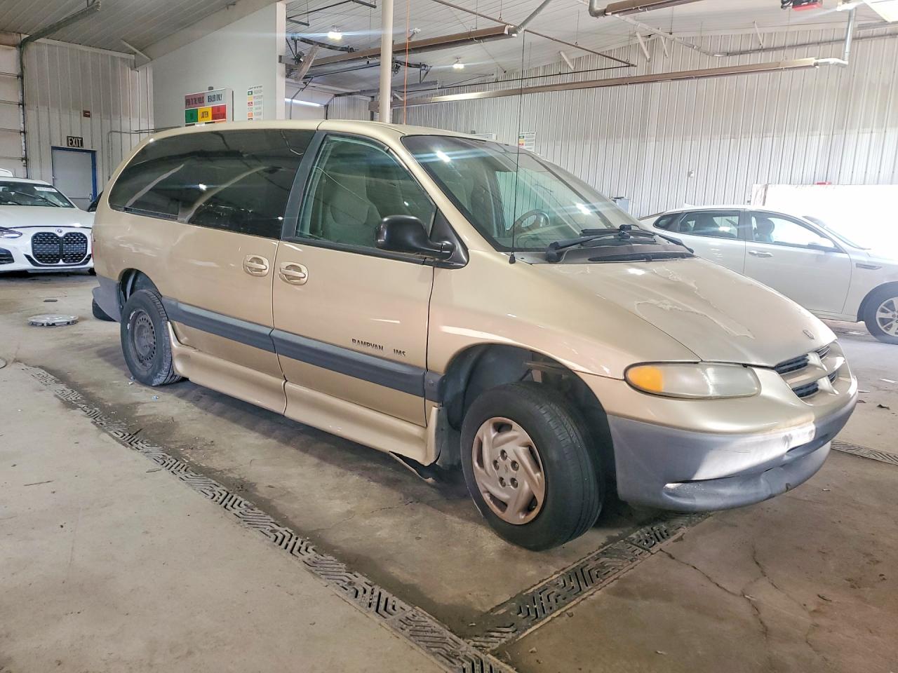 Dodge Caravan Se