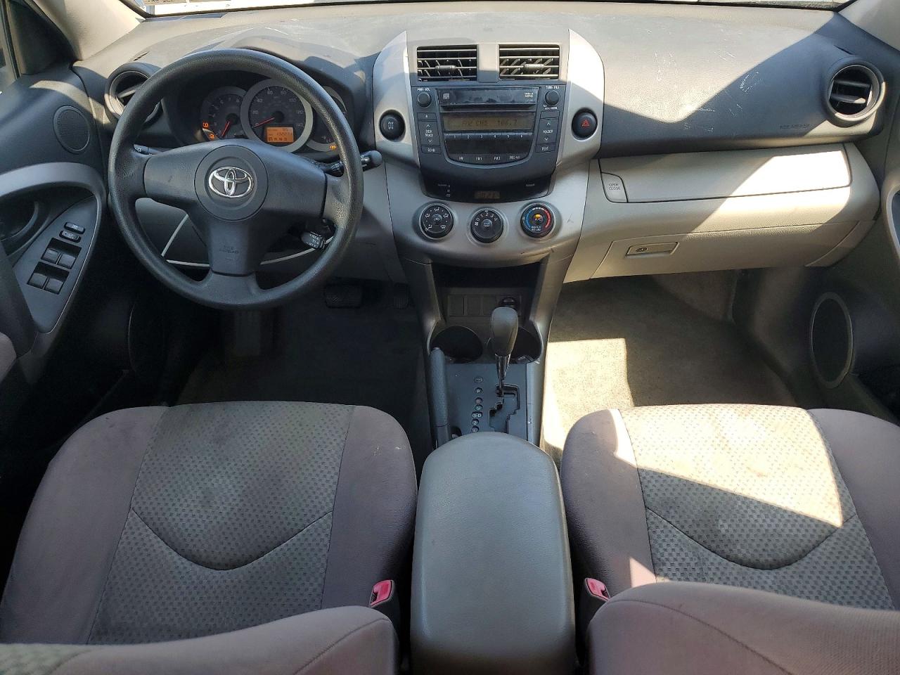 Toyota RAV4 Base